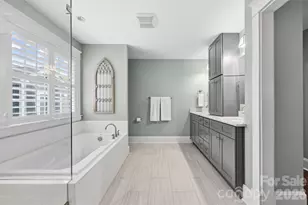 2240 Bay St, Charlotte, NC 28205 - Photo 23