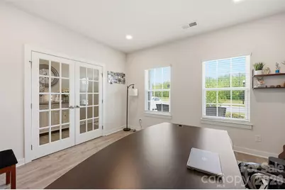 10258 Paper Birch Drive, Charlotte, NC 28215 - Photo 7