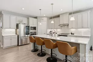 10258 Paper Birch Dr, Charlotte, NC 28215 - Photo 13