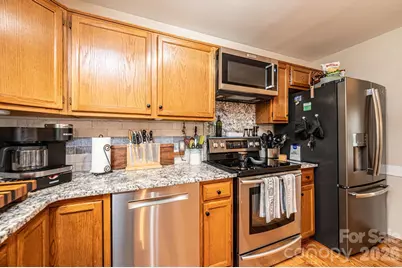 600 17th Avenue Drive SE, Hickory, NC 28602 - Photo 15