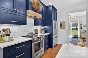 1011 Clearbrook Rd, Matthews, NC 28105 - Photo 9