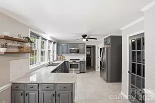 10646 S Hall Dr, Charlotte, NC 28270 - Photo 7