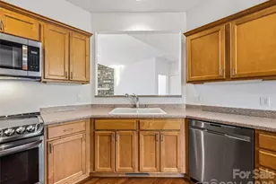 35 Stonecrest Ct, Flat Rock, NC 28731 - Photo 15