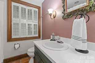 240 21st Ave Dr NW, Hickory, NC 28601 - Photo 31