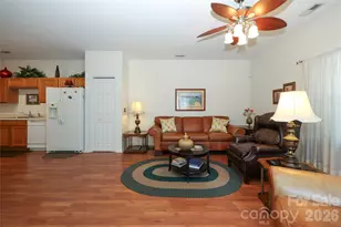 7175 Somerset Springs Dr, Charlotte, NC 28262 - Photo 9