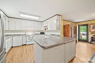 3510 Flint Dr, Statesville, NC 28677 - Photo 3