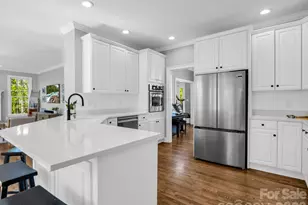 311 Red Fox Cir, Asheville, NC 28803 - Photo 5