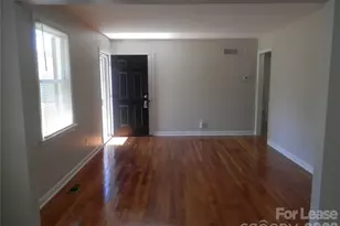 3016 Colfax St, Charlotte, NC 28216 - Photo 5