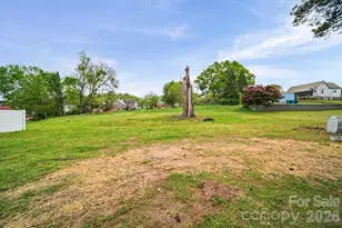 715 Wood St, Albemarle, NC 28001 - Photo 21
