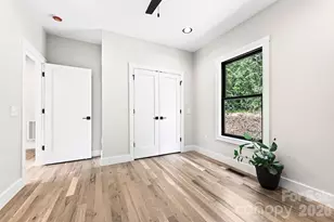 42 Busbee View Rd, Asheville, NC 28803 - Photo 17
