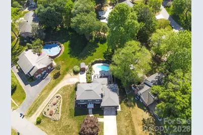 3740 6th Street NE, Hickory, NC 28601 - Photo 3