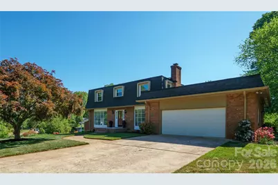 3740 6th Street NE, Hickory, NC 28601 - Photo 7