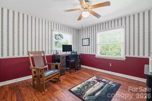 3740 6th St NE, Hickory, NC 28601 - Photo 27
