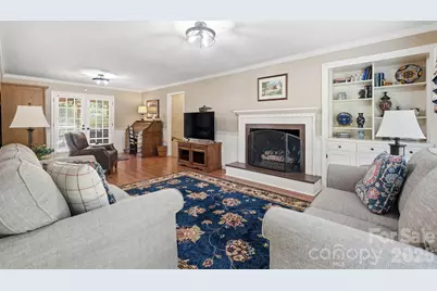 3740 6th Street NE, Hickory, NC 28601 - Photo 17