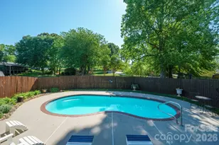 3740 6th St NE, Hickory, NC 28601 - Photo 5