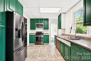 55 Walton St, Asheville, NC 28801 - Photo 17