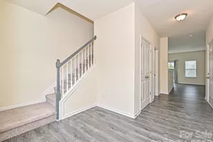 4629 Quinton Ln, Charlotte, NC 28269 - Photo 3