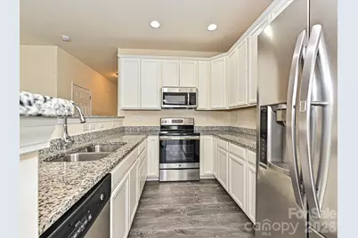 4629 Quinton Lane, Charlotte, NC 28269 - Photo 9