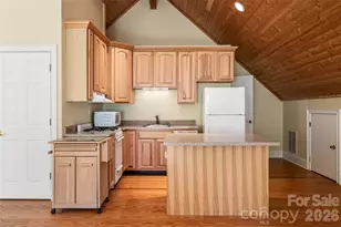 7 Ashley Rd, Asheville, NC 28805 - Photo 41