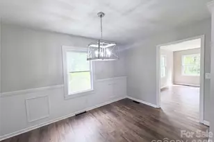 706 Crescent Dr, Cherryville, NC 28021 - Photo 7