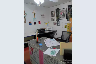 140 W Main Street, Forest City, NC 28043 - Photo 5