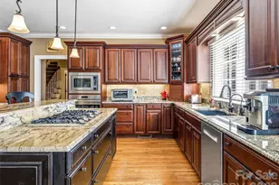 33 Tiverton Ln, Asheville, NC 28803 - Photo 15