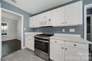 11343 Fox Hill Dr, Charlotte, NC 28269 - Photo 7
