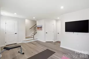 1311 Ashbury St, Charlotte, NC 28216 - Photo 5