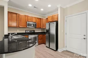 518 Clarice Ave, Charlotte, NC 28204 - Photo 3