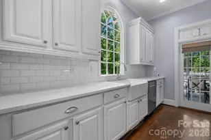 2953 9th Tee Dr, Newton, NC 28658 - Photo 11
