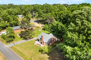 121 W 11th St, Oakboro, NC 28129 - Photo 27
