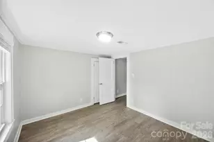 121 W 11th St, Oakboro, NC 28129 - Photo 21
