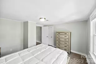 121 W 11th St, Oakboro, NC 28129 - Photo 19