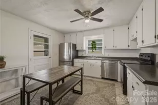 1348 Hibriten Dr SE, Lenoir, NC 28645 - Photo 11