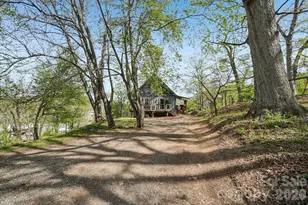25 Moore St, Woodfin, NC 28804 - Photo 23