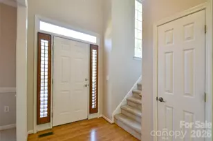 10930 Wyndham Pointe Dr, Charlotte, NC 28213 - Photo 3