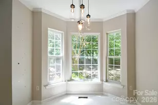 10930 Wyndham Pointe Dr, Charlotte, NC 28213 - Photo 9