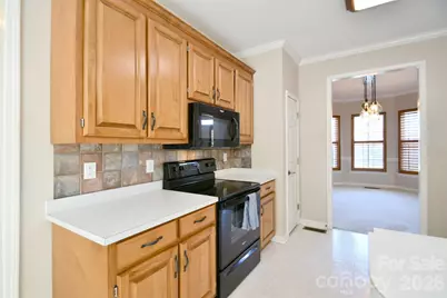 10930 Wyndham Pointe Drive, Charlotte, NC 28213 - Photo 11