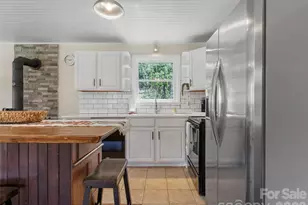 24 Baldridge Dr, Burnsville, NC 28714 - Photo 7