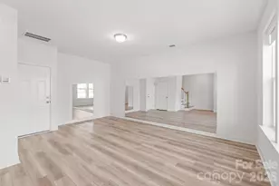 15309 Ballancroft Pkwy, Charlotte, NC 28277 - Photo 3