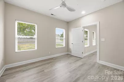 3800 Freedom Drive, Charlotte, NC 28208 - Photo 11