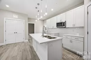 3800 Freedom Dr, Charlotte, NC 28208 - Photo 5