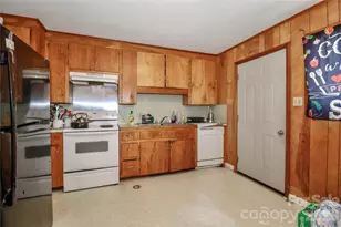 225 Midway Rd, Statesville, NC 28625 - Photo 9