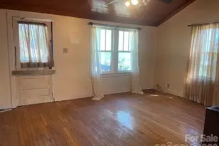 1610 Willow Rd, Hendersonville, NC 28739 - Photo 5