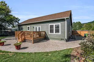 11 N Pershing Rd, Asheville, NC 28805 - Photo 9