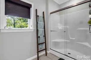 11 N Pershing Rd, Asheville, NC 28805 - Photo 29