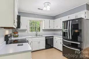 45 Crosswick Ln, Hendersonville, NC 28739 - Photo 17