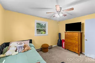 4671 Crystal St, Claremont, NC 28610 - Photo 9