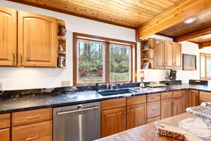 6 Orchard Knob Ln, Black Mountain, NC 28711 - Photo 9