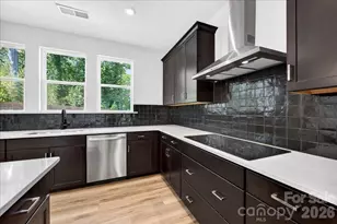 6022 Pivot Ct, Charlotte, NC 28205 - Photo 13